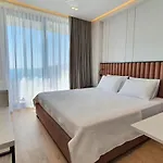 Meraviglia Boutique